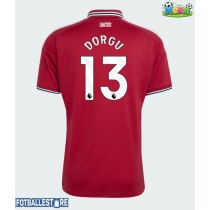 Manchester United Patrick Dorgu #13 Hjemmedrakt 2026-27 Kortermet